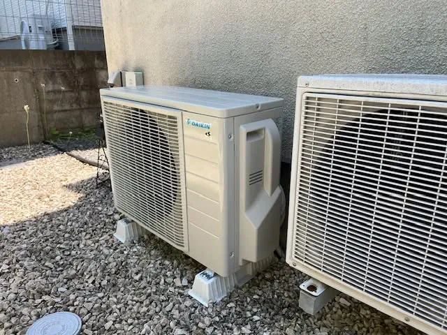 🟣室外機を守って快適な居住空間を🟣
