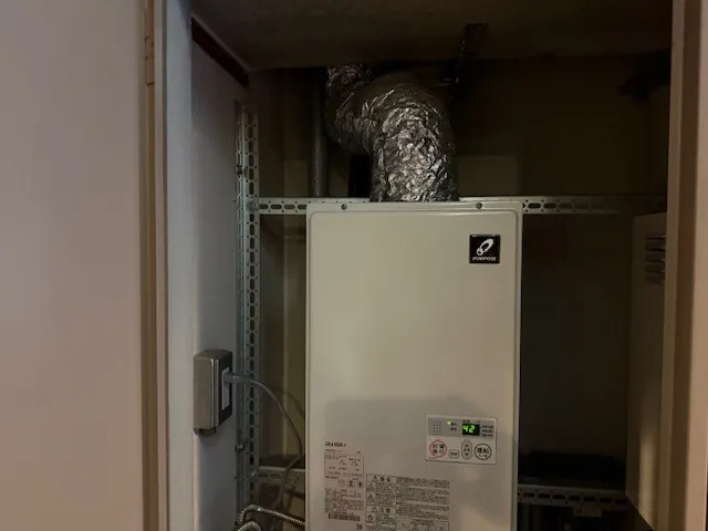 壊れた給湯器の交換工事